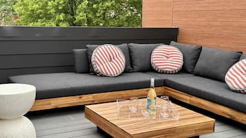 Luxus-Stadtwohnung (4 Bedrooms) | Terrasse/Patio