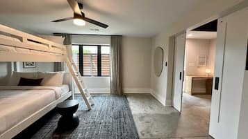 4 Schlafzimmer, hochwertige Bettwaren, Betten mit Memory-Foam-Matratzen