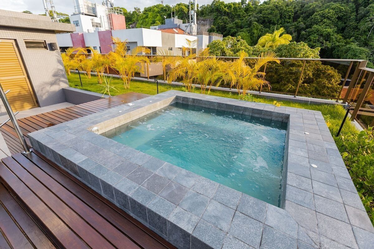 Basic Apartment | Pool