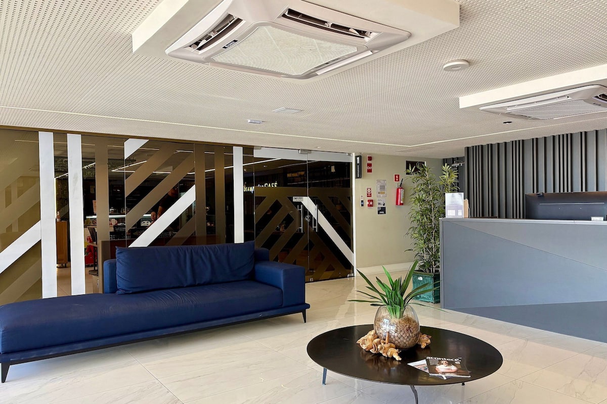Basic Studio | Lobby