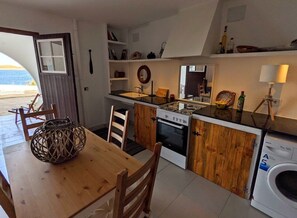 Dining - Waterfront Vacation Home (Na Macaret)