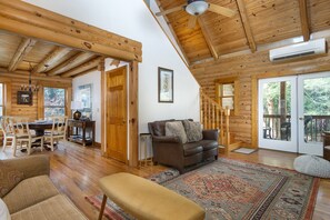 Télévision, cheminée