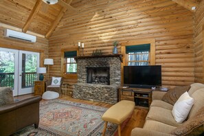 Télévision, cheminée