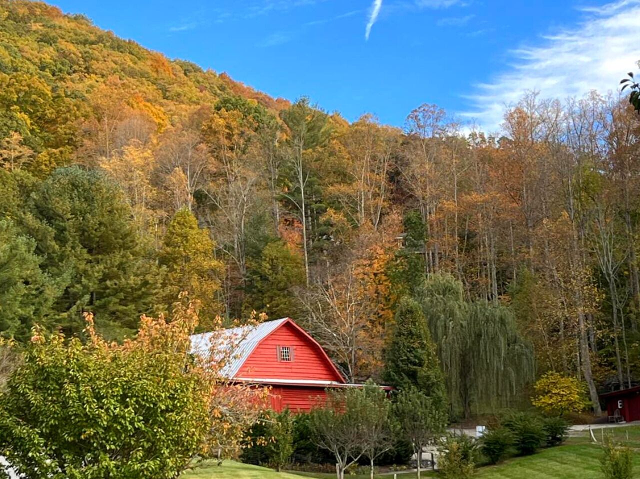 Red Barn Retreat | Private Pool, Hot Tub & Game Room