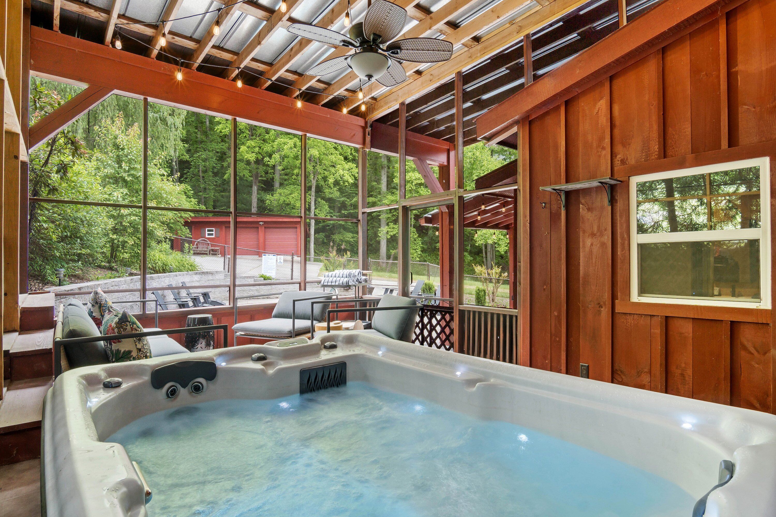 Red Barn Retreat | Private Pool, Hot Tub & Game Room