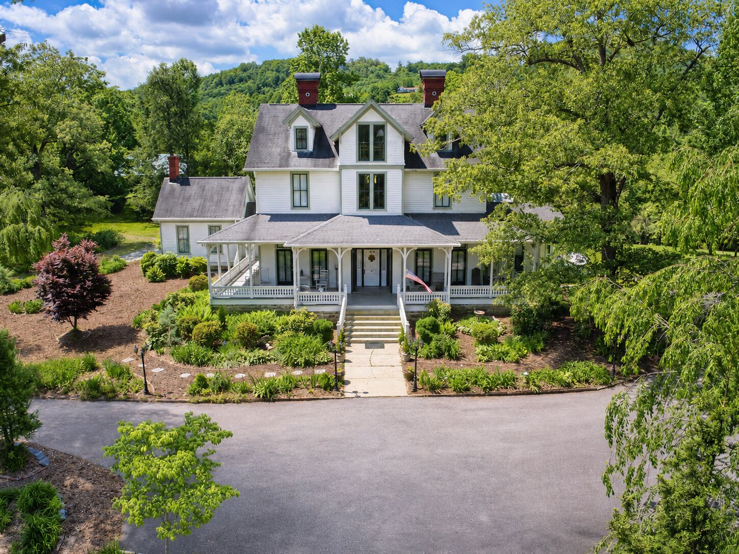 Welcome to White Pine Inn
