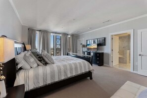 3 bedrooms, iron/ironing board, free WiFi