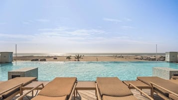 An infinity pool