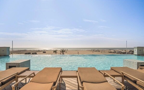 An infinity pool, a heated pool - Residence 603 at The Grand (Wildwood)