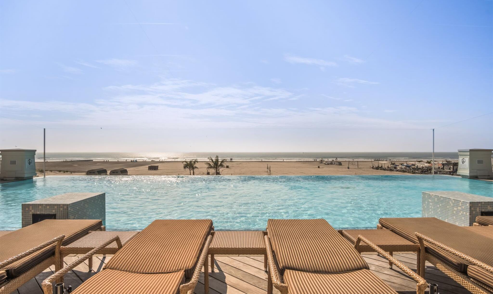 Infinity-Pool, beheizter Pool