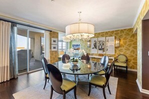 Dining - Residence 411 at The Grand (Wildwood)