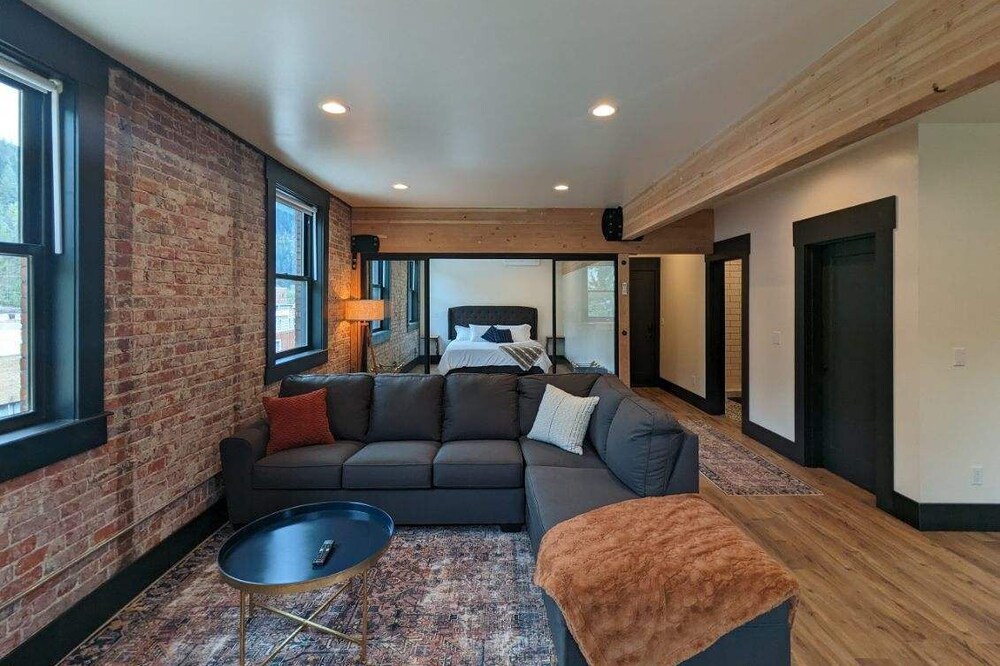 The Linden Lofts at Albertini’s- Downtown Luxury Lofts #1