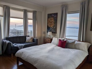 2 chambres, bureau, fer et planche à repasser, Wi-Fi gratuit