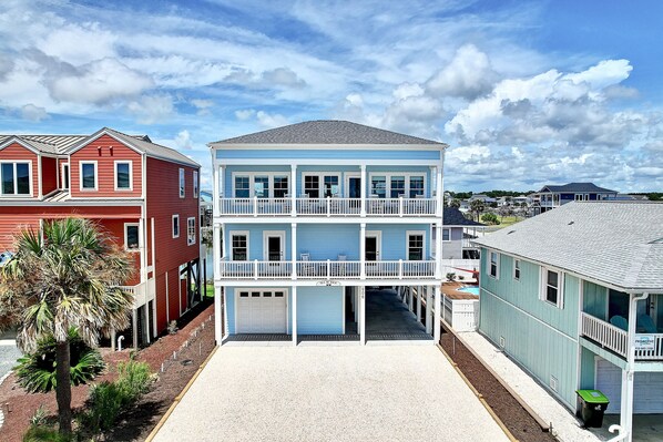 Exterior - NEW to Proactive Vacations! "Isle Be Back" is a 5 Bedroom, 4.5 Bathroom Home with an Elevator! (Holden Beach)