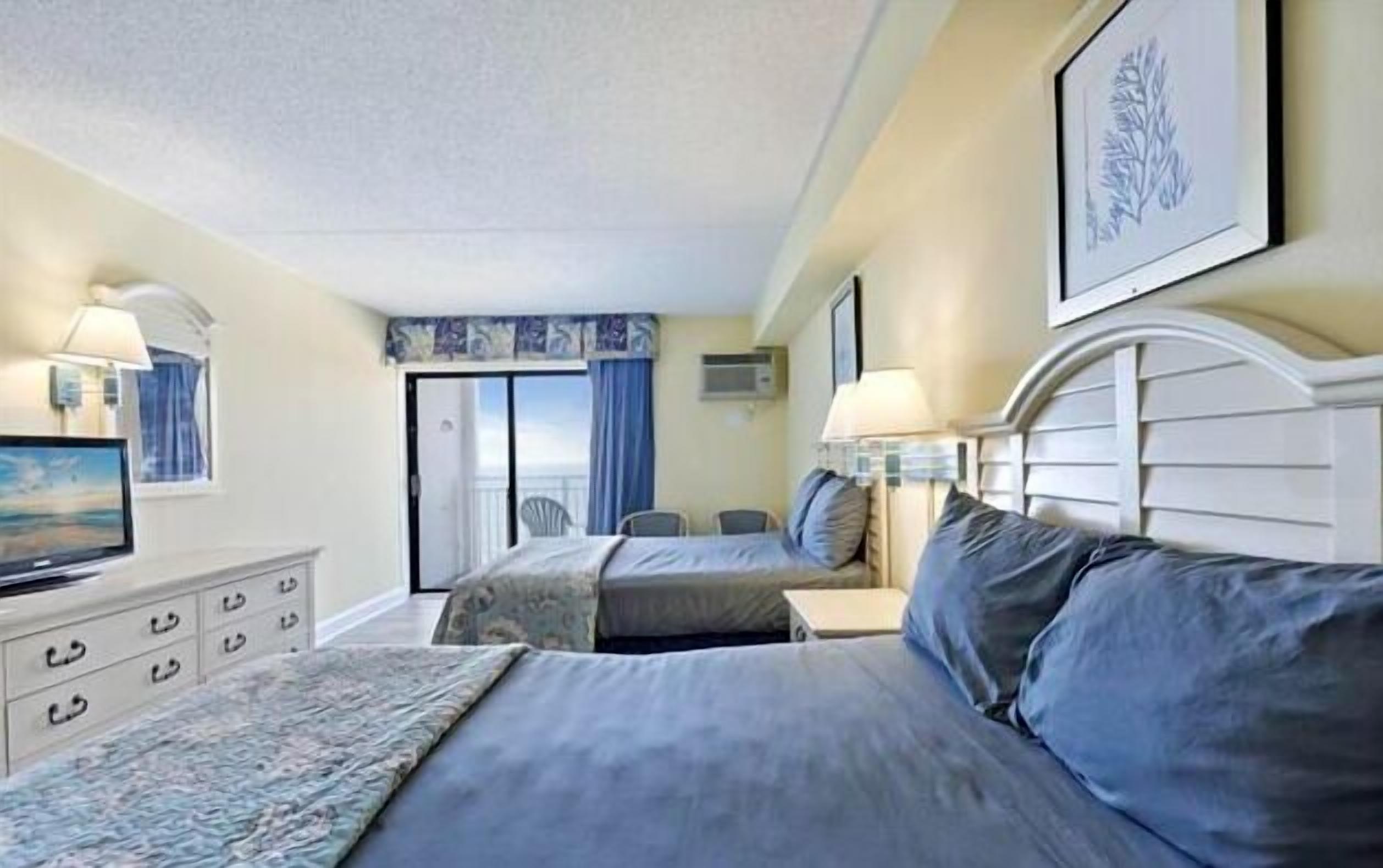 Direct Oceanfront Suite!  Perfect for 4 Guests!  Sea Mist 20707
