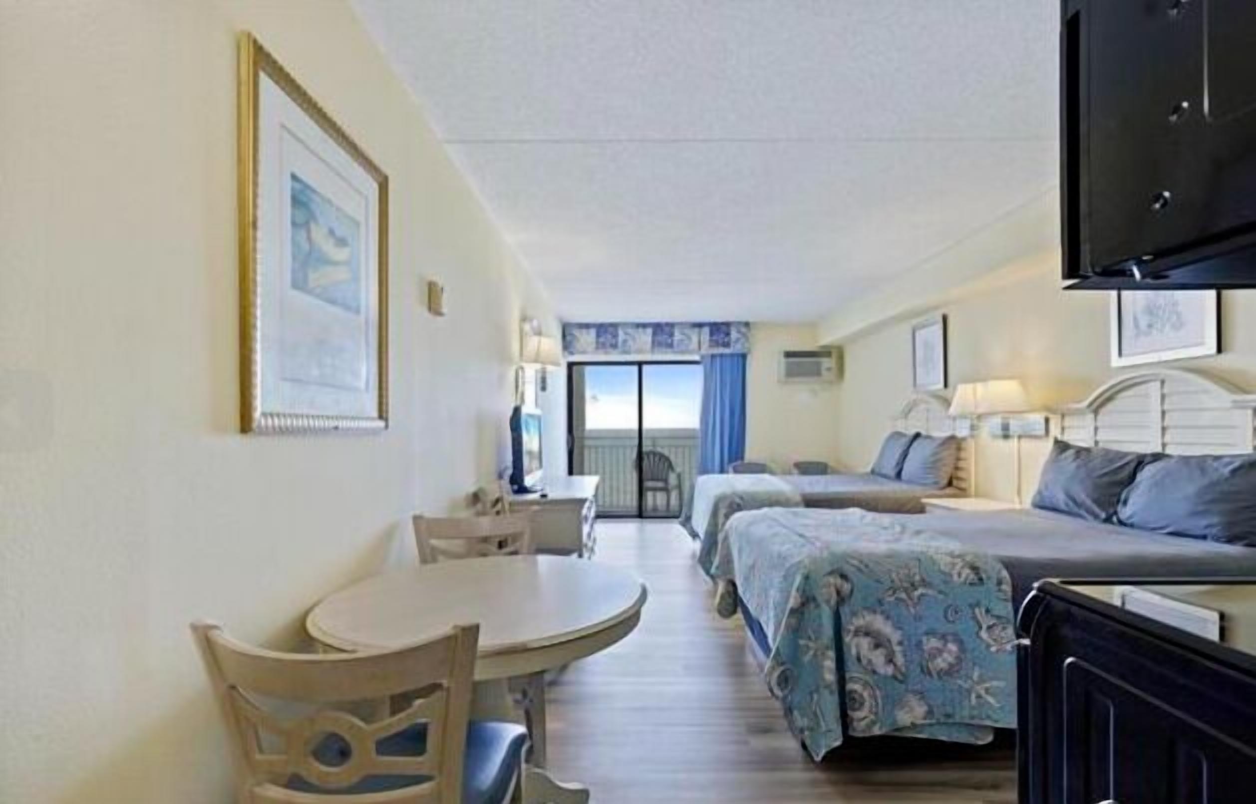 Direct Oceanfront Suite!  Perfect for 4 Guests!  Sea Mist 20707