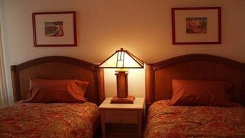 Iron/ironing board, internet, bed sheets