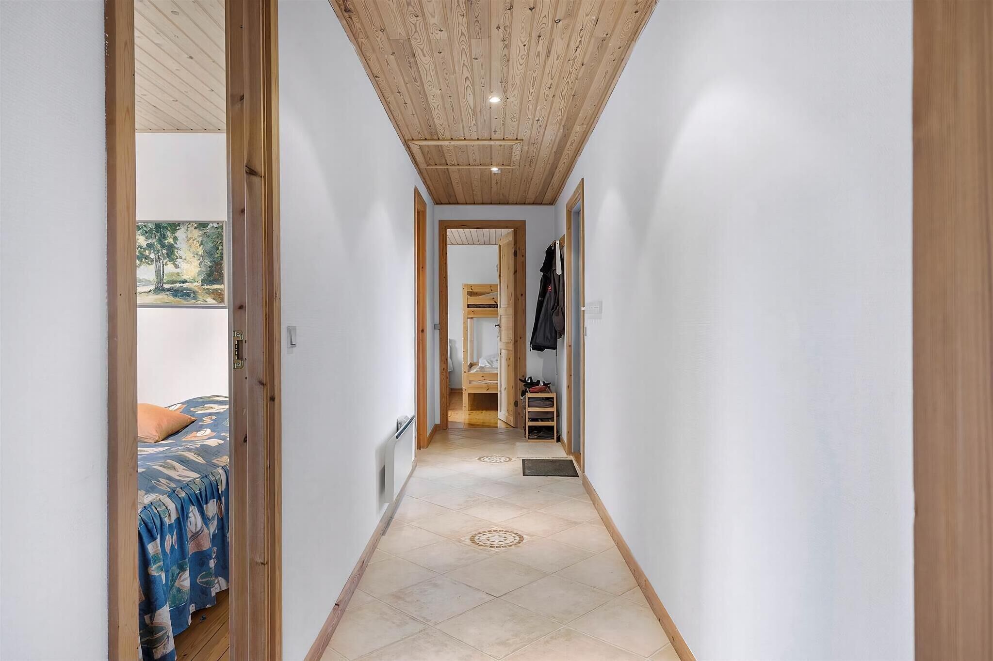 2 bedrooms, iron/ironing board, free WiFi