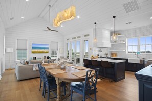 Dining - Private Bar, Enclosed Courtyard, Resort Pools, Boardwalk to Beach (Port Aransas)