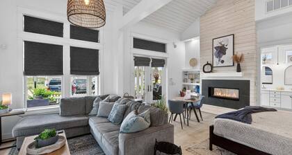 Pet Friendly, Resort Pools, Golf Cart Boardwalk to Beach