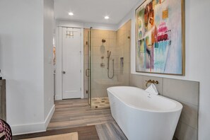 Baignoire, serviettes fournies