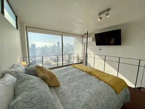 1 bedroom, desk, iron/ironing board, WiFi