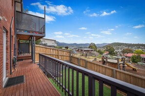 Terrace/patio - Cosy Cottesloe - Mount Wellington View - Free Parking - Free WIFI (Lindisfarne)