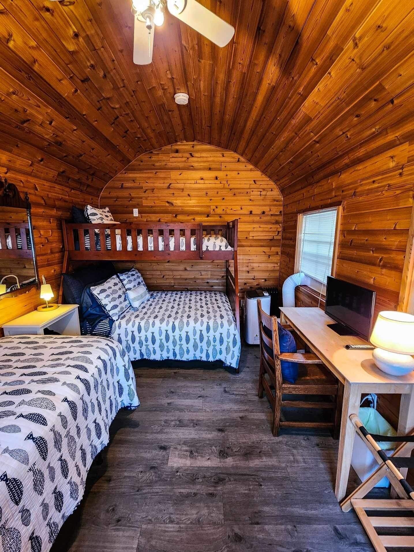 Unwind in Lakeside Luxury:Private House,Dock,Views, Kayaks - Auburn/Skaneateles