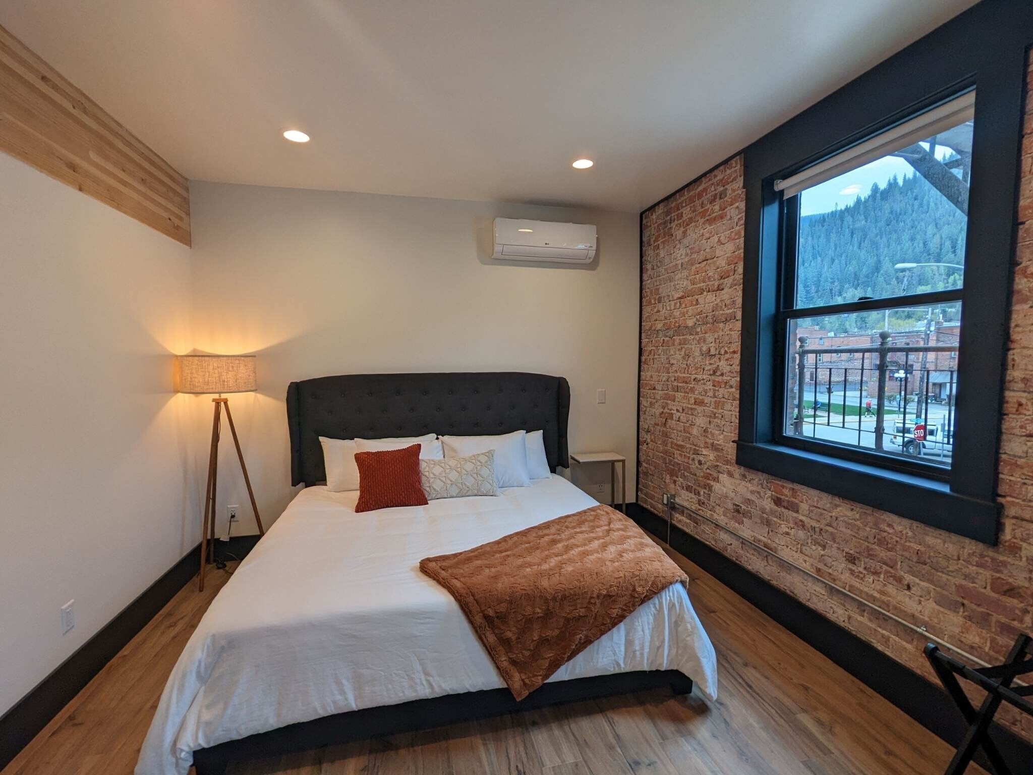 The Linden Lofts at Albertini’s- Downtown Luxury Lofts # 2