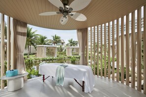 Deep-tissue massages, massages