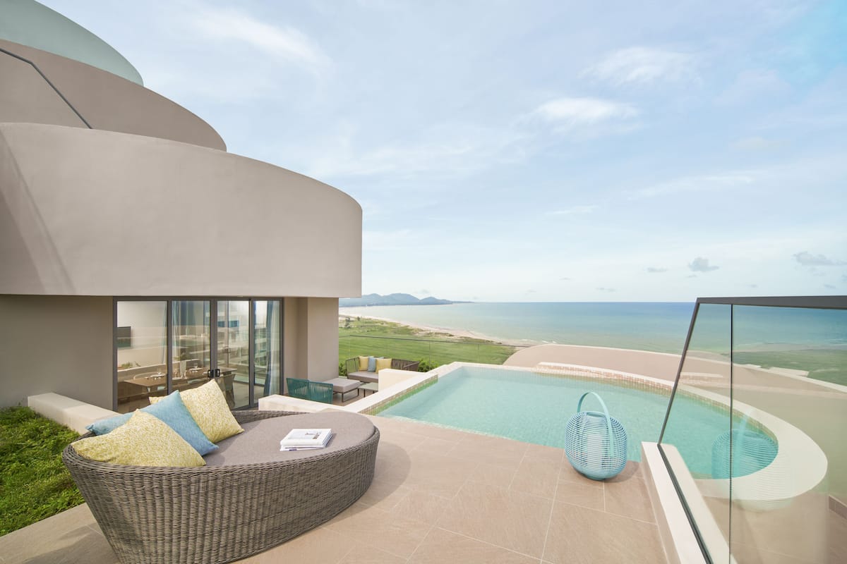 2 Bedroom Panorama Penthouse | Beach/ocean view