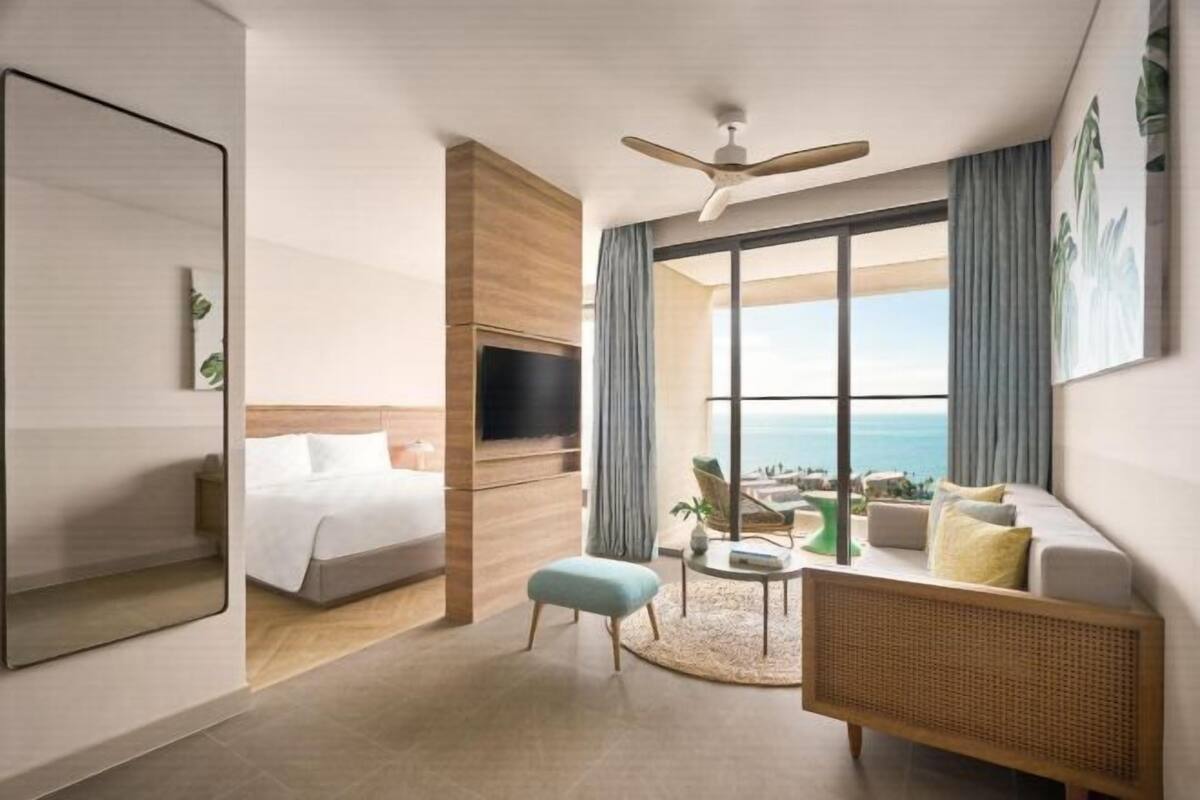 In-room safe, soundproofing, WiFi (free), bed sheets