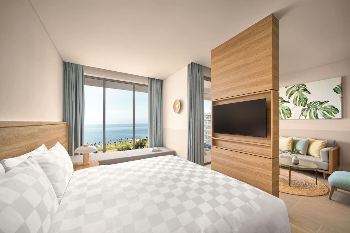 Beach/ocean view