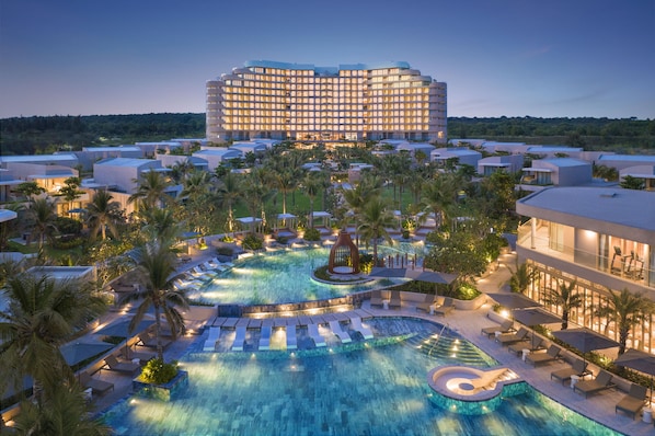 2 outdoor pools, pool umbrellas, pool loungers