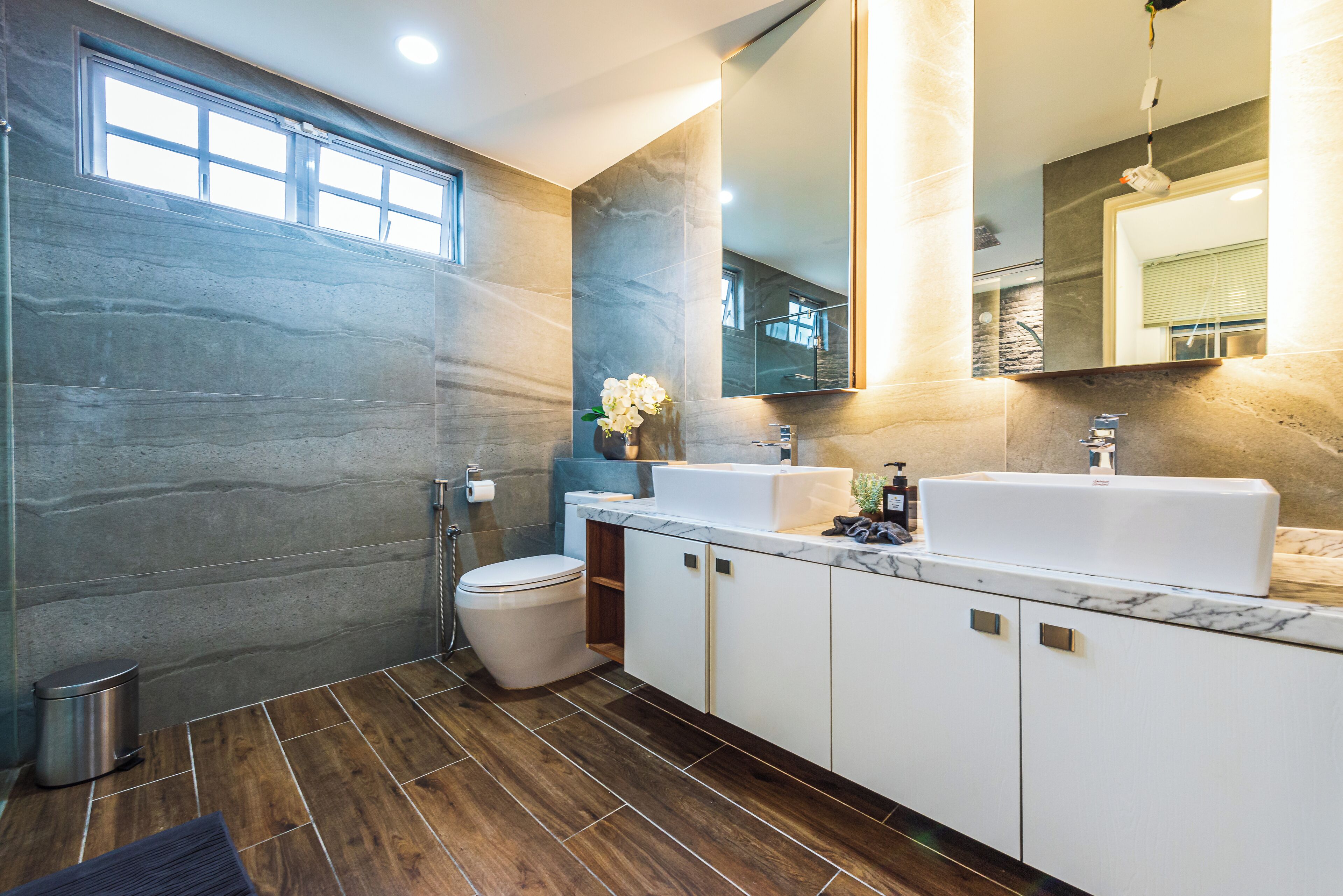 Bungalow Cao cấp | Phòng tắm | Bồn tắm và buồng tắm vòi sen riêng, vòi sen phun mưa 