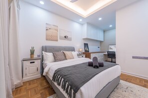 Bungalow luxueux | 6 chambres, bureau, rideaux d’obscurcissement, fer et planche à repasser