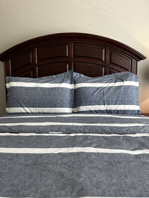 4 室のベッドルーム、アイロン / アイロン台、WiFi、ベッドシーツ