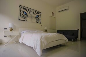 4 habitaciones, caja de seguridad en la habitación y cuna de viaje 