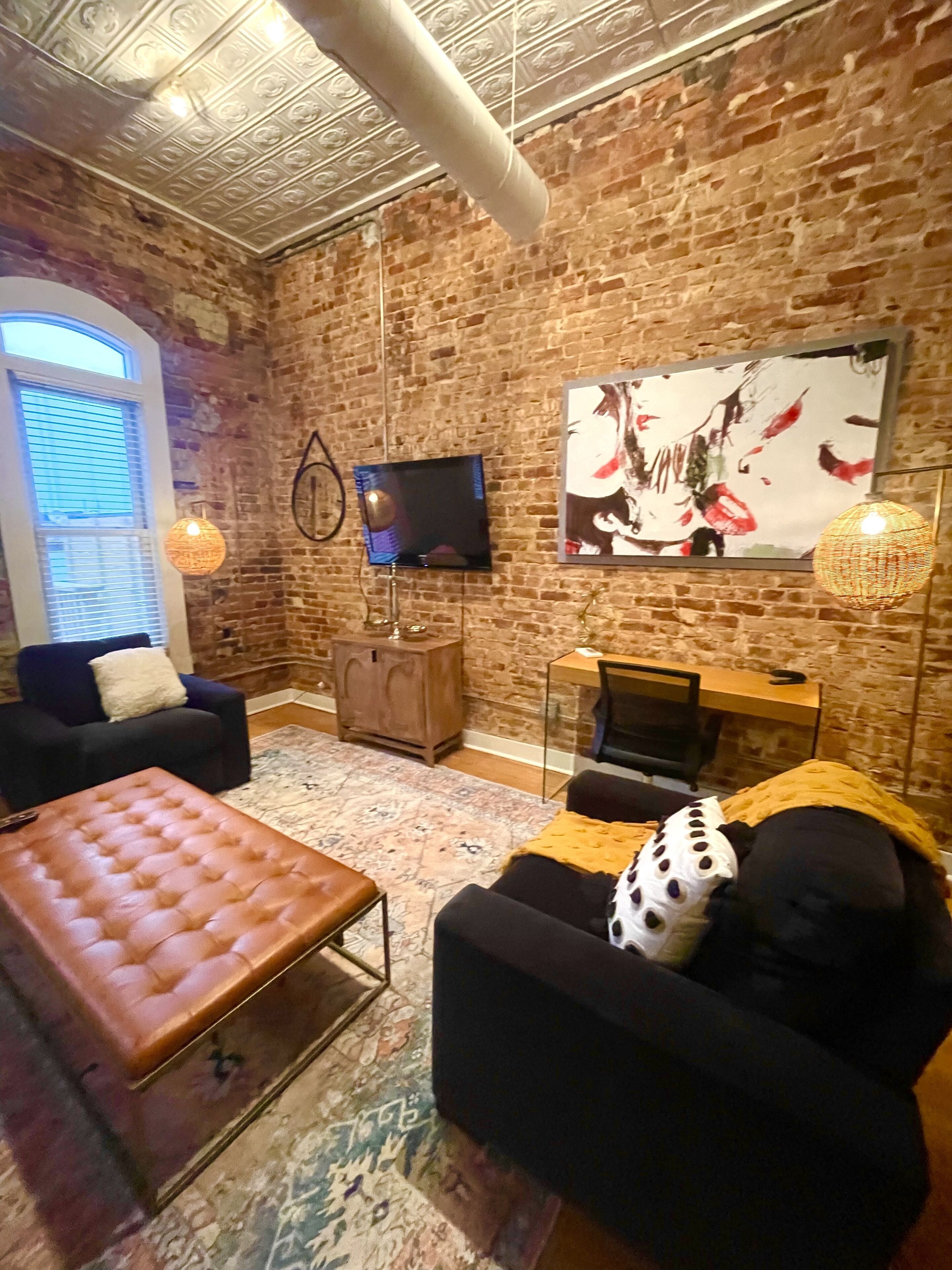 Luxury Downtown JB Condo-Designated Parking!