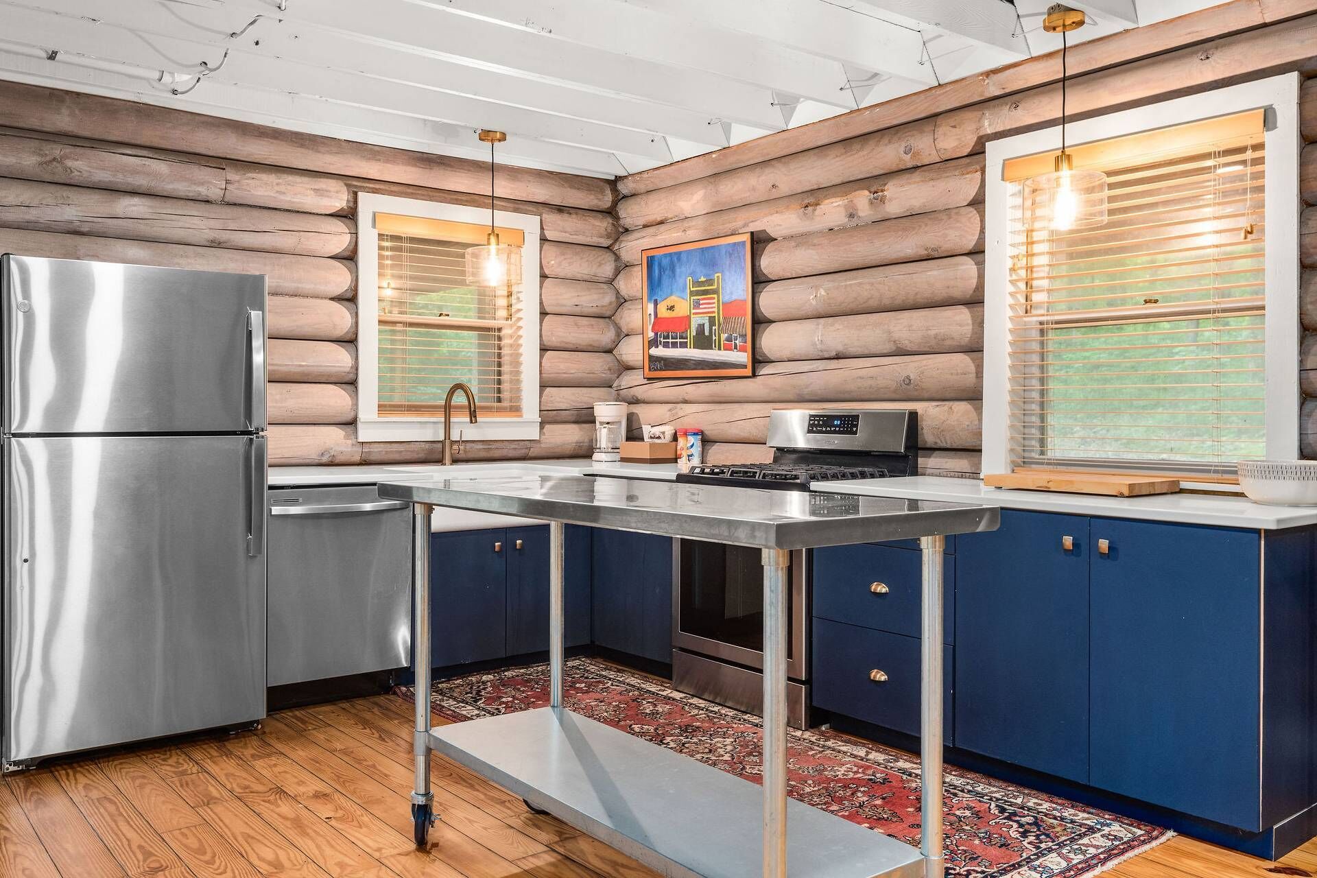 Secluded Cabin ~ 30 Minutes to Downtown Nashville or Downtown Franklin ~ Fire Pit ~ Family Fun!