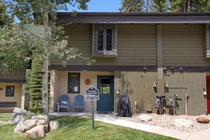 Exterior - Steps to Vail Bus - Ptarmigan Townhome (Vail)
