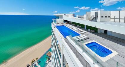 EncantameTowers- RockyPoint- 1603 · Encantame-Luxury-Grass Wall-HeatedLazyRiver-King