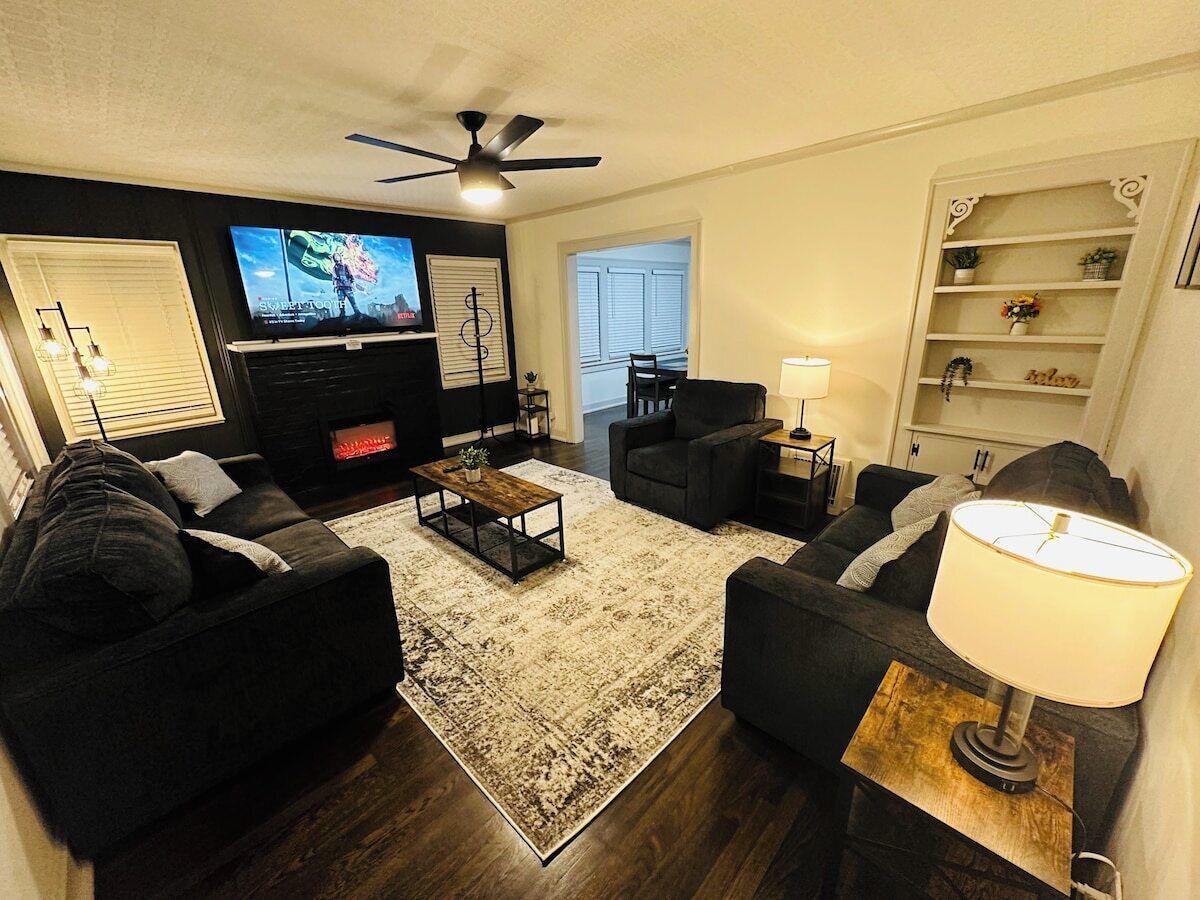 電視、壁爐、書籍、 辦公室