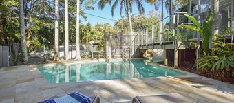 Little Cove Leafy Retreat