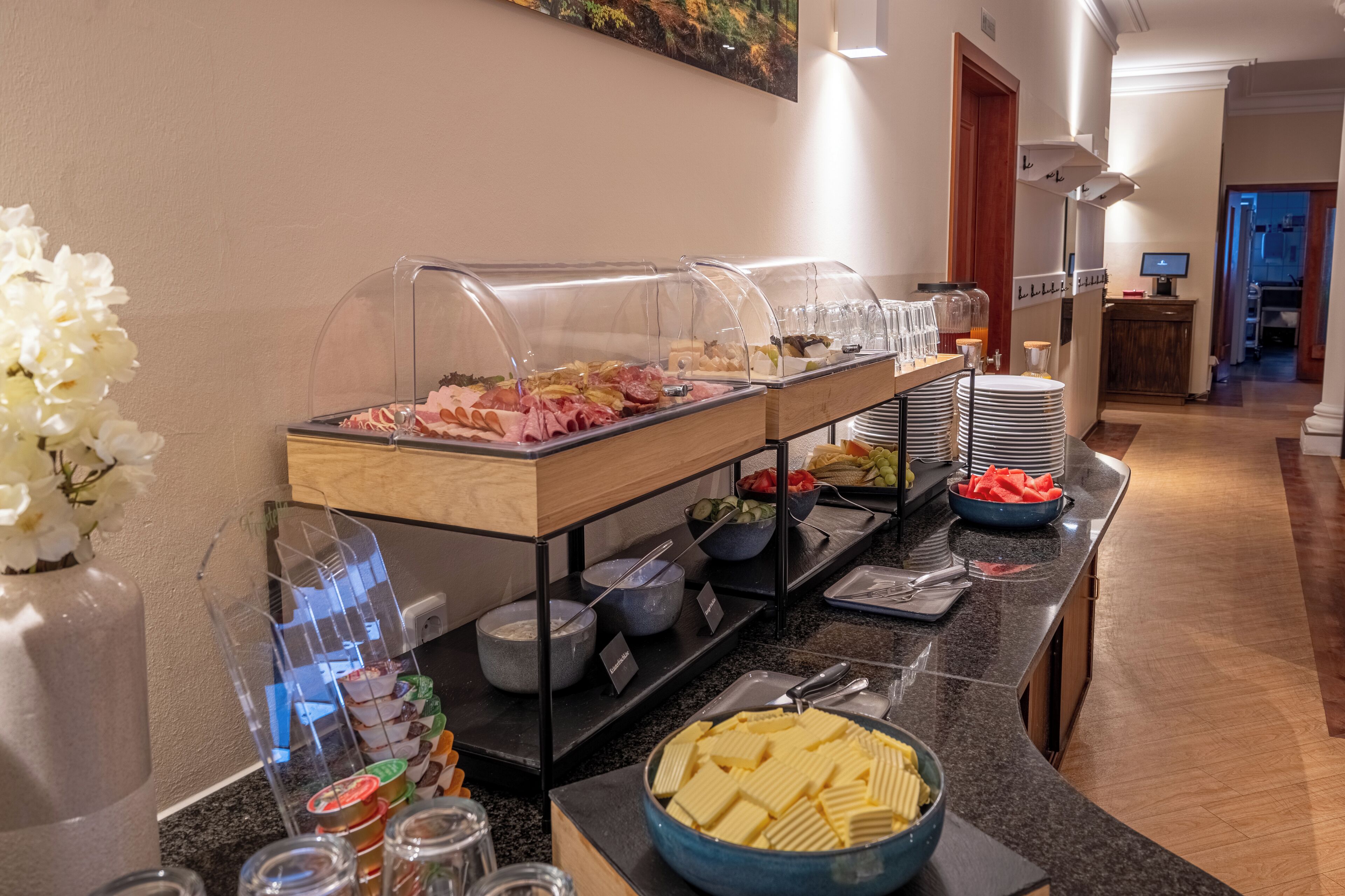 Daily buffet breakfast for a fee