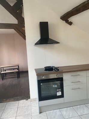 Private kitchen - Appartement Proche de Fontainebleau (Le Malesherbois)