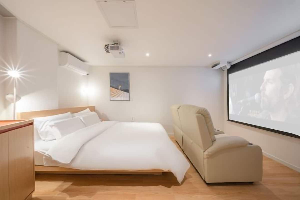 1 chambre, literie de qualité supérieure, bureau