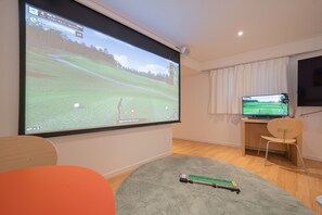 Golf | Premium bedding, desk, laptop workspace, free WiFi - Anook Hotel Guri (Guri)