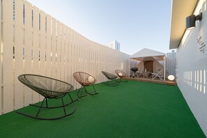 Camp | Premium bedding, desk, laptop workspace, free WiFi - Anook Hotel Guri (Guri)