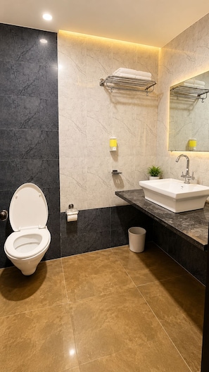 Bathroom - Hotel Shrimad (Ahmedabad)